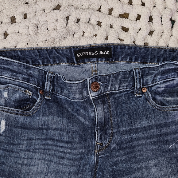Express top and Express Jeans - Picture 2 of 11